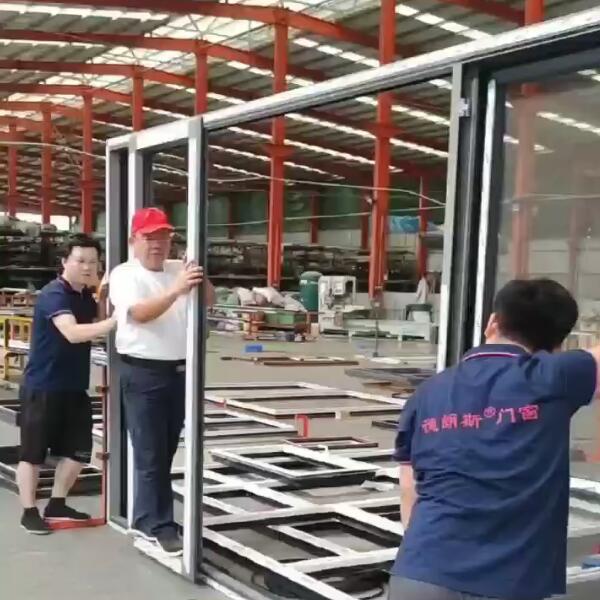 110型飘移窗